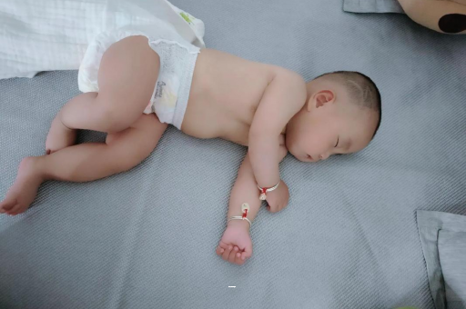 柳州孕妇肚脐周围发青